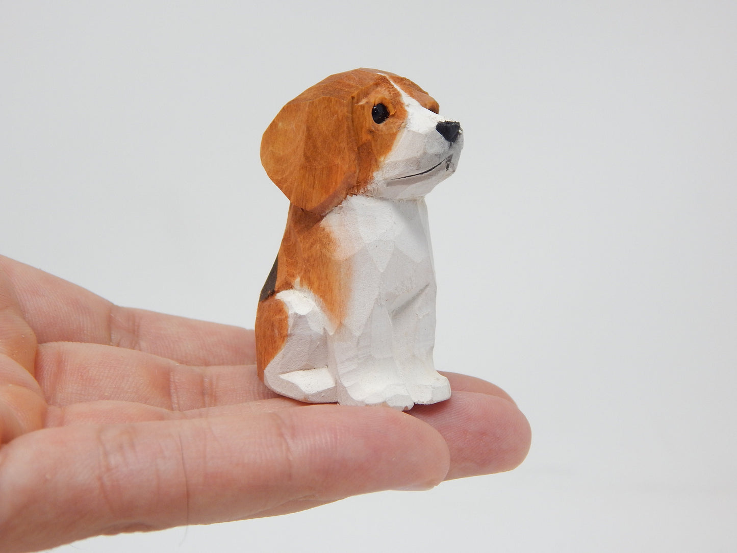 Beagle - Dog Puppy Figurine Statue Small 2" Wooden Carving Handmade Decoration Miniature Small Animal Toy Pet