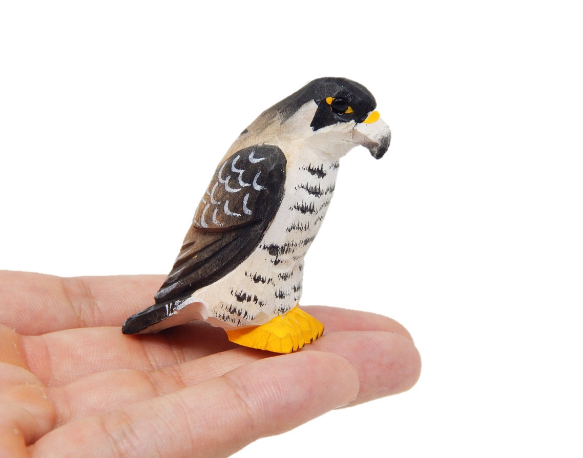 Hand-Carved Wooden Falcon Ornament – Miniature Bird Figurine Décor