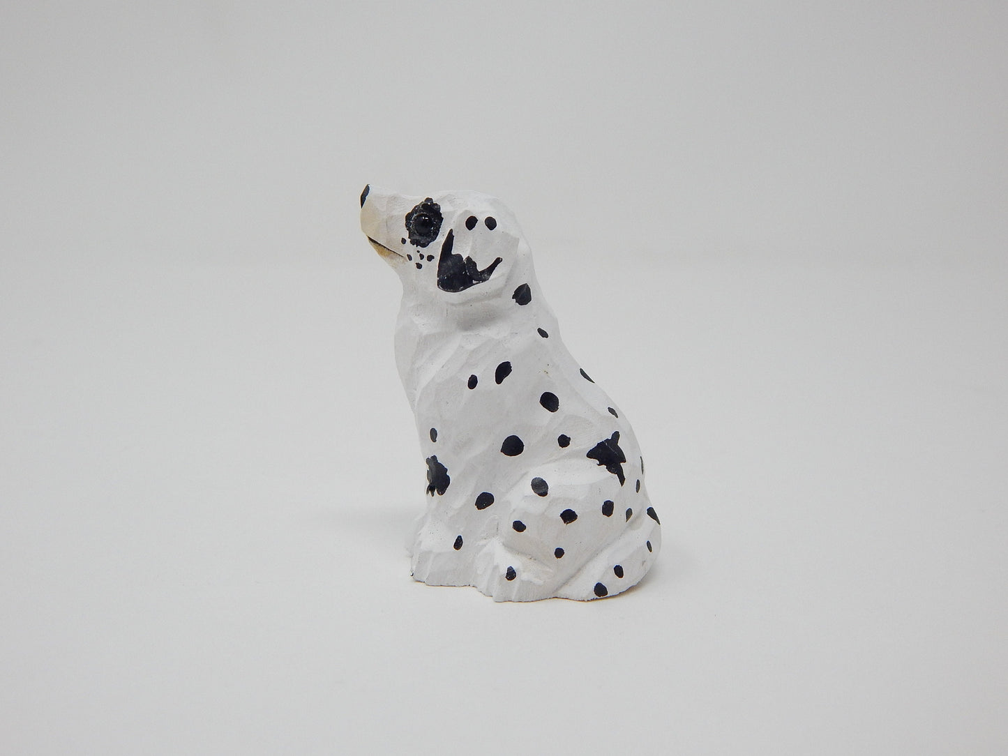 Dalmation Spotted Dog Puppy Figurine Statue Miniature Wood Carving Home Decor Small Animal Firehouse Pet