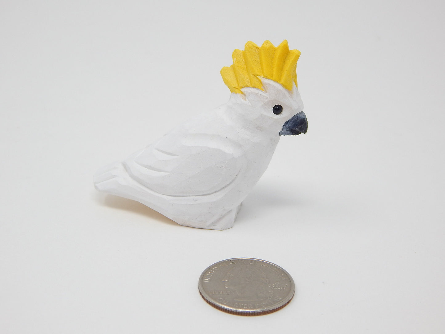 Cockatoo Figurine Decoration Parrot Tropical Pet Miniature Wooden Bird Art Statue Craft Carved Small Animal Collectible