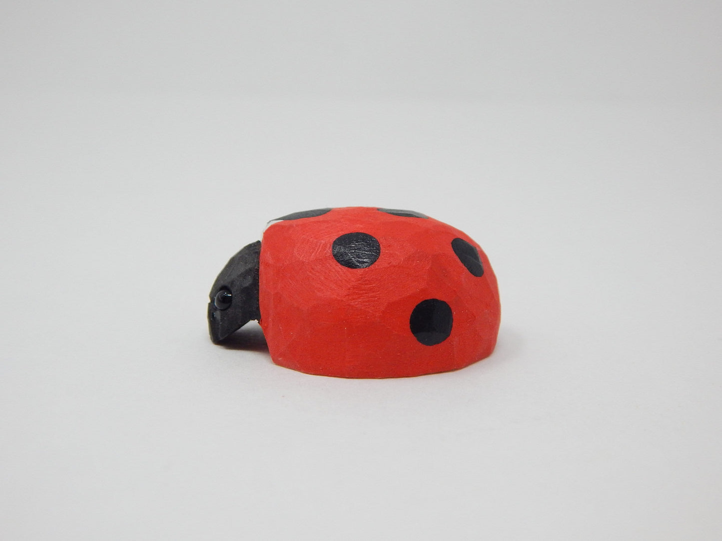 Lady Bug Figurine Statue Red Beetle Patio Miniature Garden Lawn Yard Home Decor Art