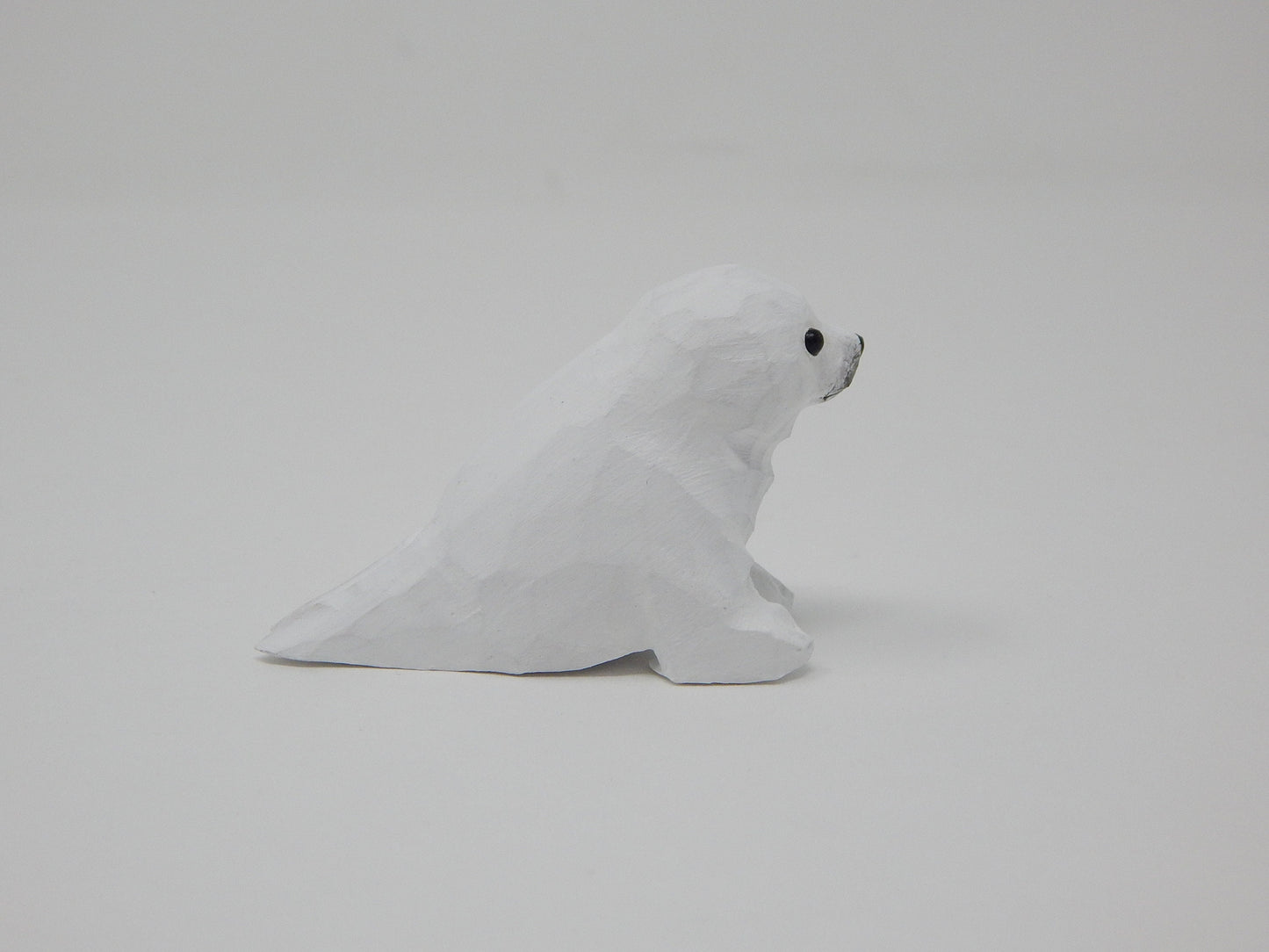 White Seal Figurine Statue Baby Pup Small Animal Sculpture Art Home Decoration Wood Carved