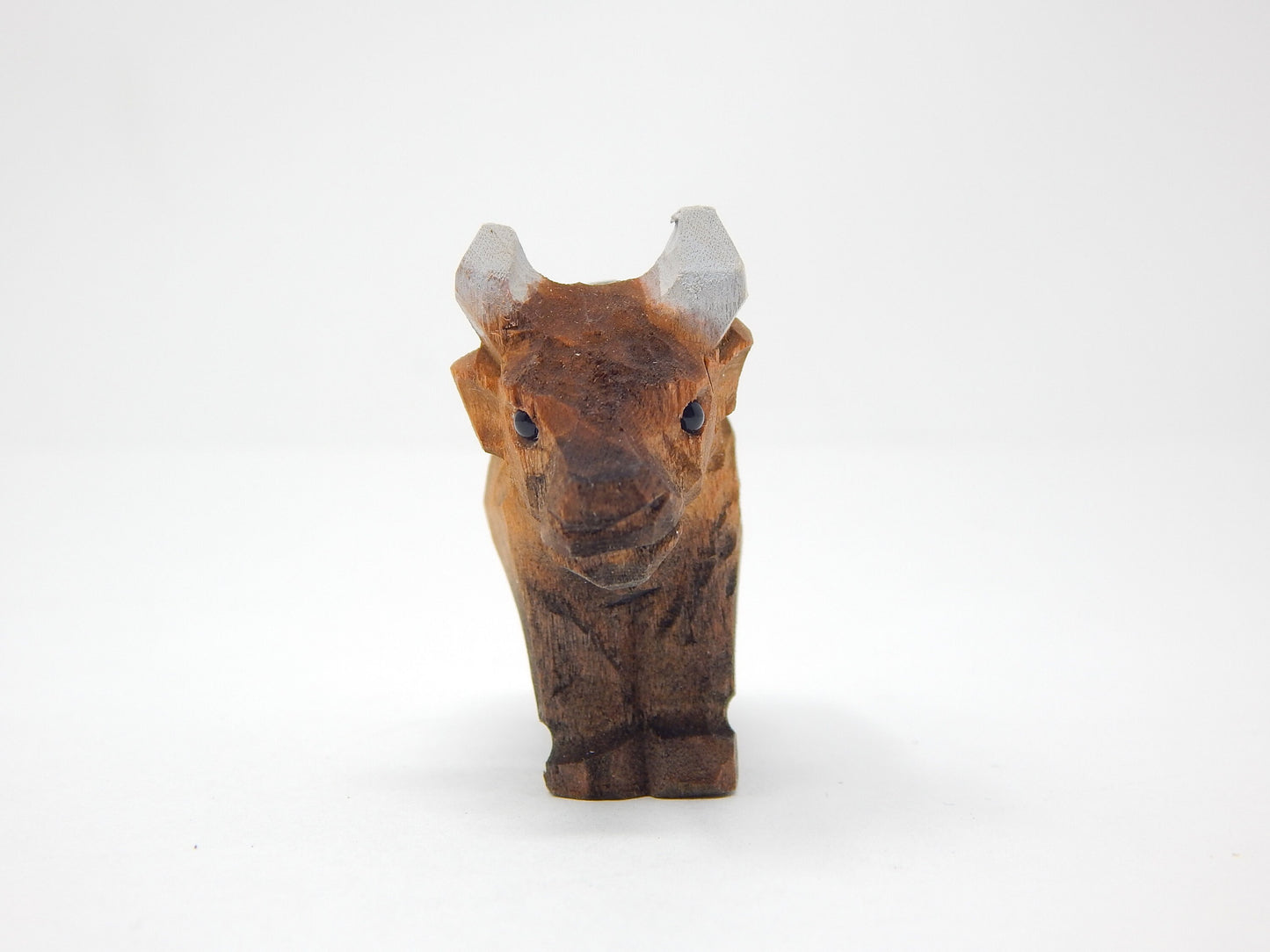 Bison Buffalo Figurine Statue Art Sculpture Miniature Wood Carving Decor Small Animal