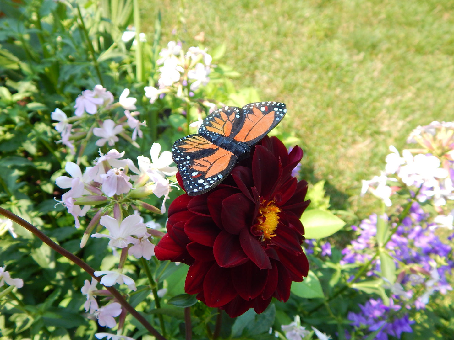 Monarch Butterfly Fridge Magnet Figurine Decoration Art Milkweed Common Tiger Garden Fake Insect