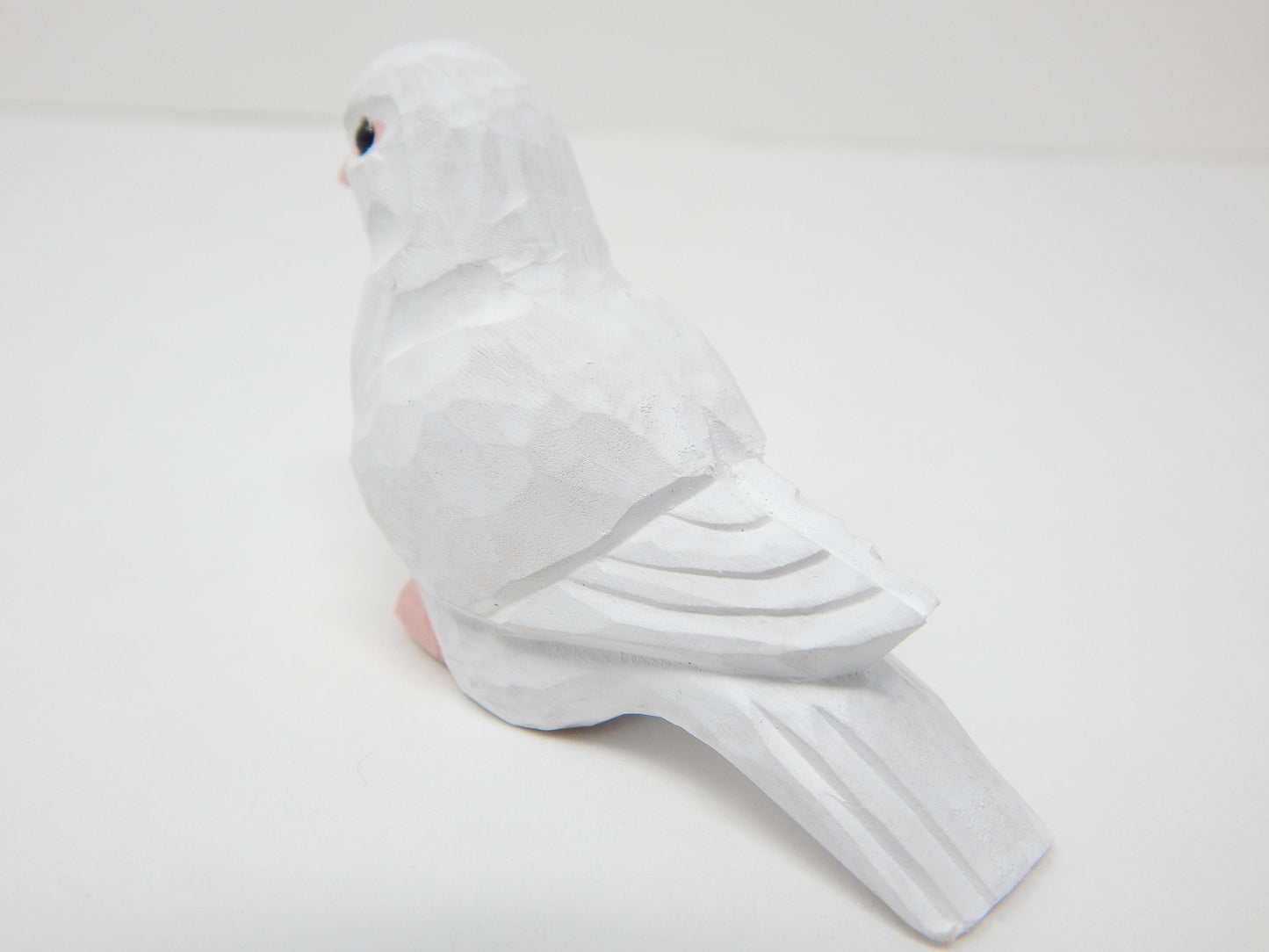 White Dove Wood Figurine Bird Statue Sculpture Ornament Decor Miniature Art Carve Small Animal