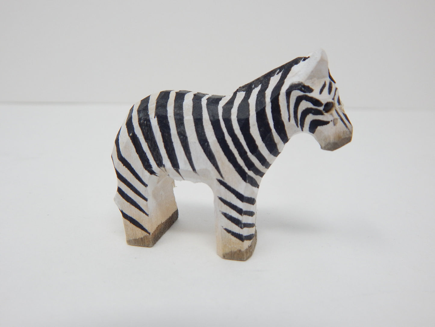 Zebra Wood Figurine Statue Stripe Horse Sculpture Ornament Decor Miniature Art Carve Small Animal