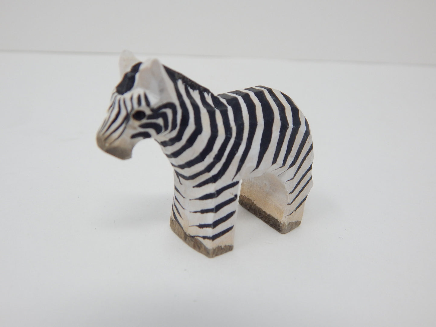 Zebra Wood Figurine Statue Stripe Horse Sculpture Ornament Decor Miniature Art Carve Small Animal