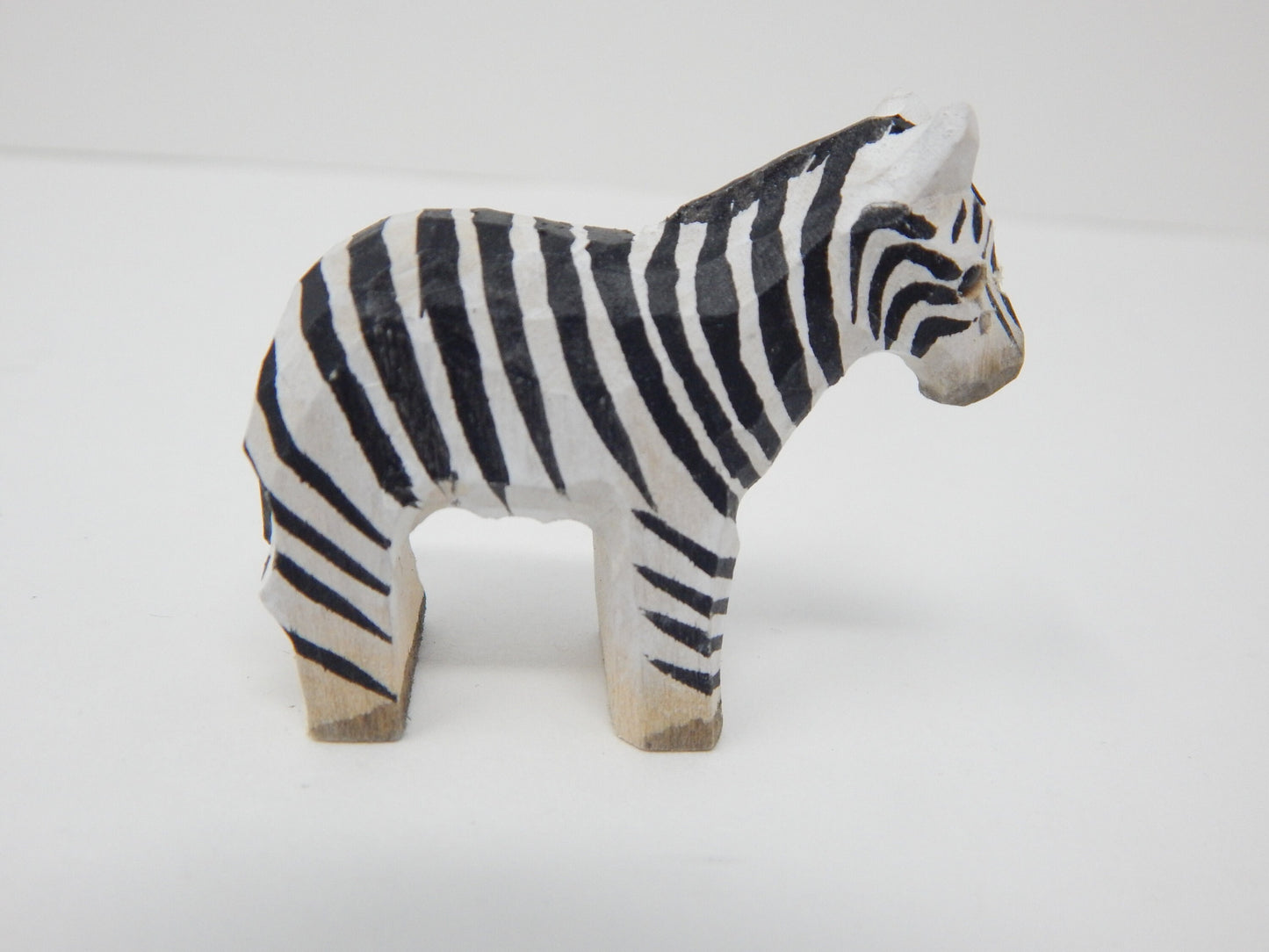 Zebra Wood Figurine Statue Stripe Horse Sculpture Ornament Decor Miniature Art Carve Small Animal