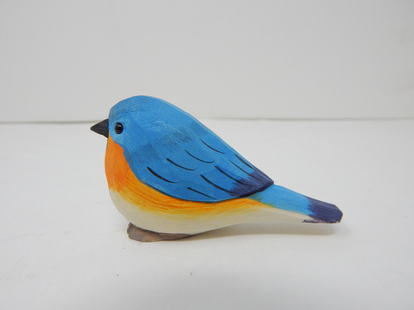 Eastern Bluebird Wood Figurine Miniature Garden Statue Bird Art Carved Small Animals Cake Topper