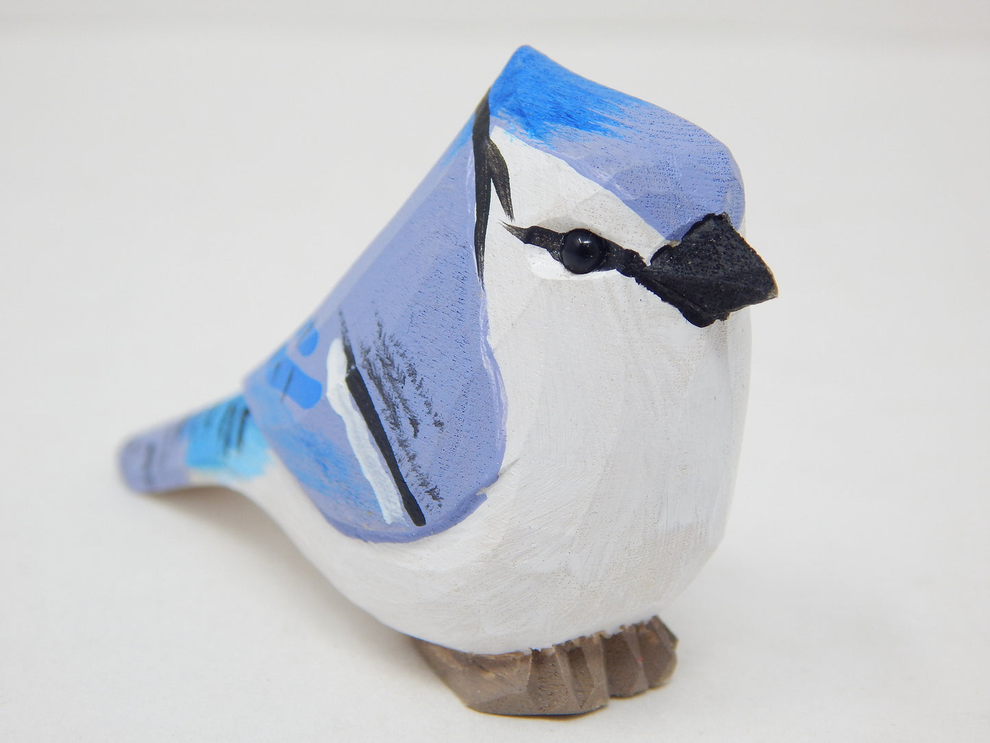 Blue Jay Bird Wood Figurine Statue Crested Jaybird Sculpture Ornament Decor Miniature Art Carve Small Animal