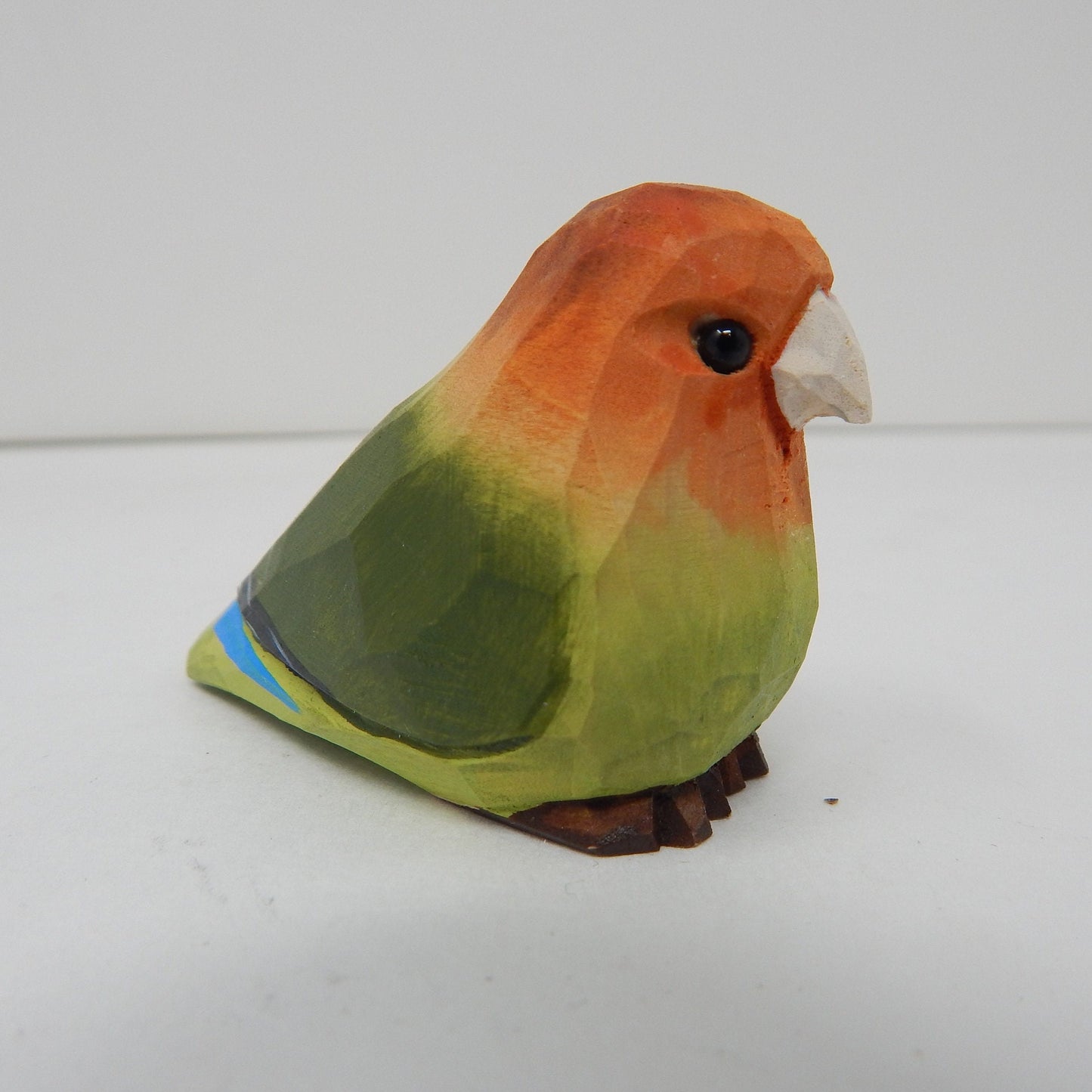 Lovebird Wood Figurine Parrot Statue Sculpture Ornament Decor Miniature Art Carve Small Animal