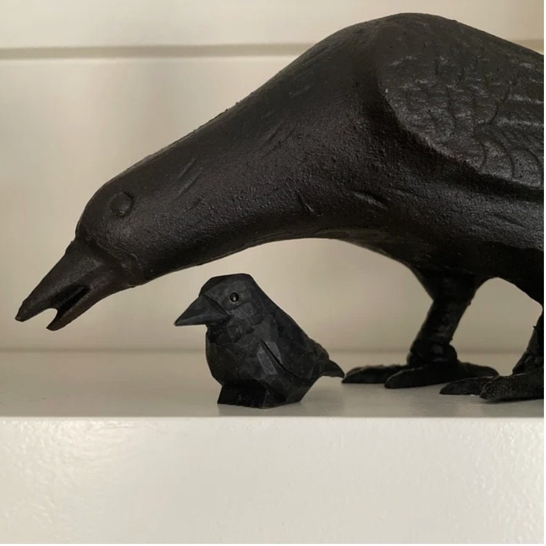 Raven Black Bird Crow Figurine Statue Sculpture Art Miniature Wood Carving Decor Small Animal