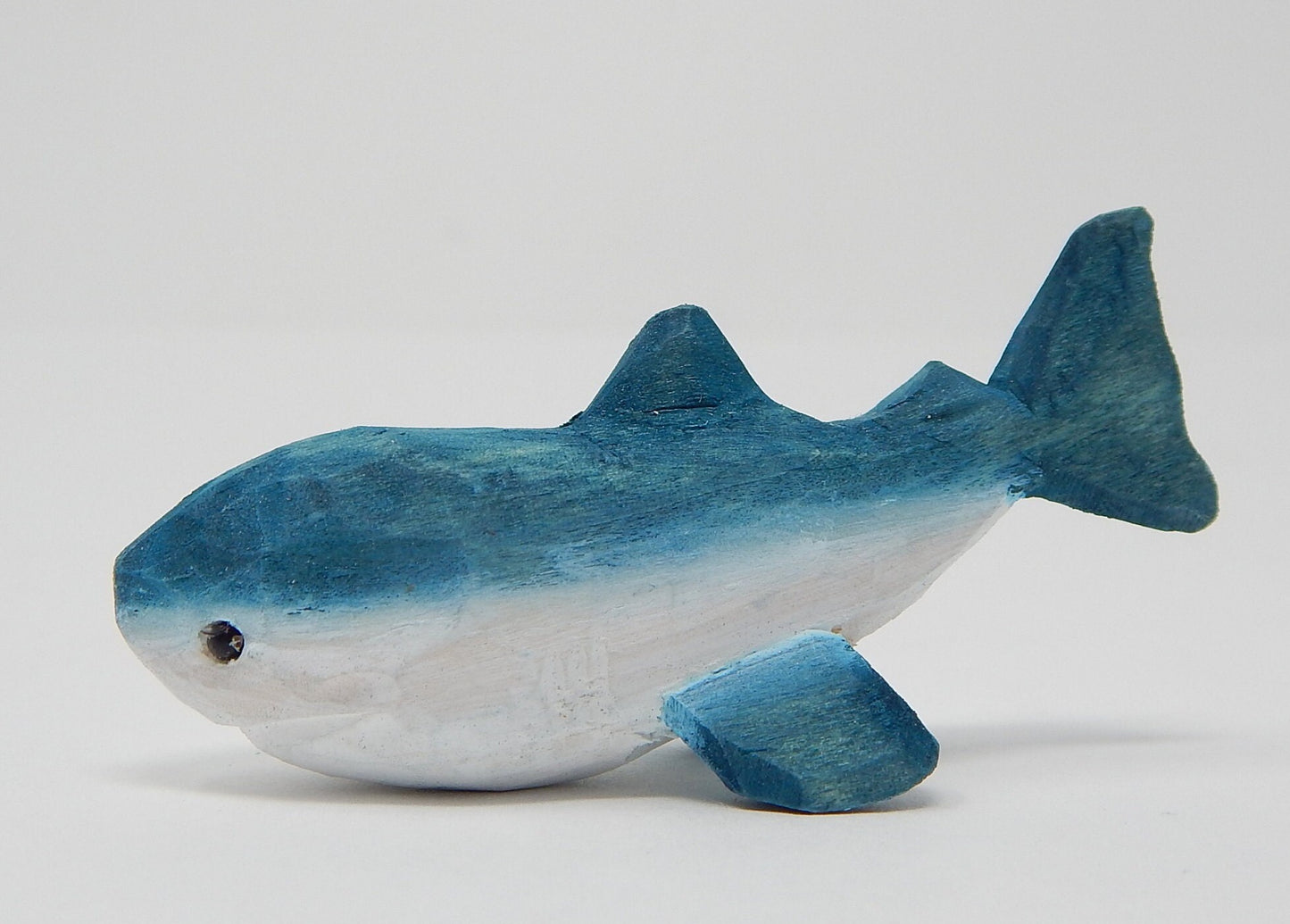 Great White Shark Figurine Miniature Sea Animal Decoration Wood Sculpture Statue Cake Topper