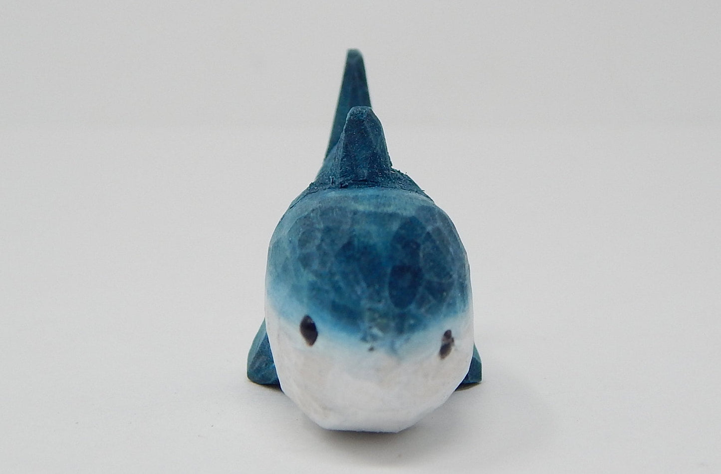 Great White Shark Figurine Miniature Sea Animal Decoration Wood Sculpture Statue Cake Topper