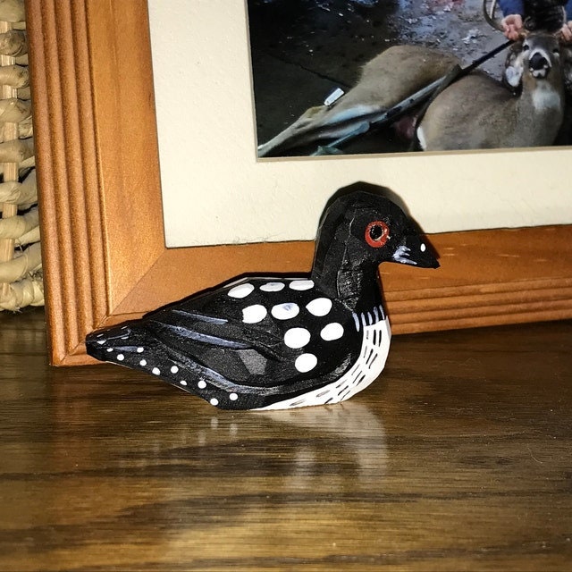 Common Loon Wooden Figurine Small Statue Carving Decoration Decoy Duck