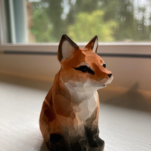 Red Fox Figurine Statue Small Wood Art Sculpture Decoration Art Carving Miniature Animals