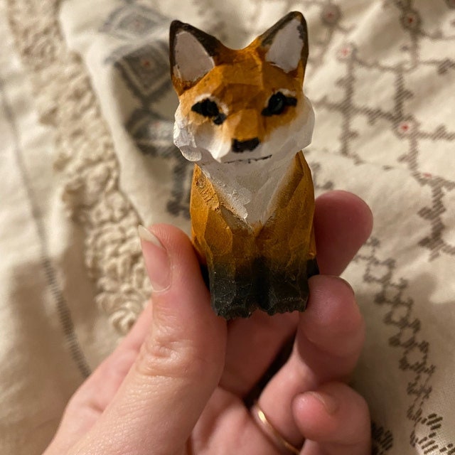 Red Fox Figurine Statue Small Wood Art Sculpture Decoration Art Carving Miniature Animals