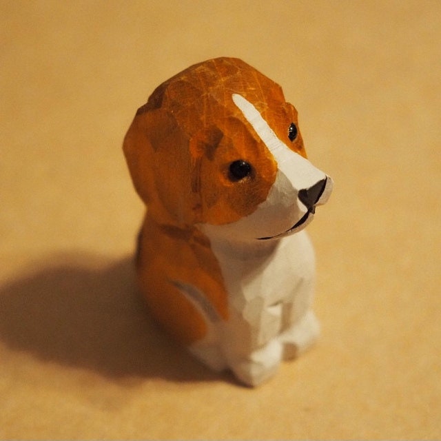 Beagle - Dog Puppy Figurine Statue Small 2" Wooden Carving Handmade Decoration Miniature Small Animal Toy Pet