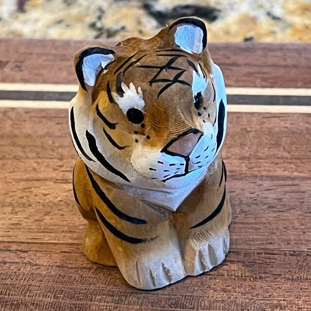 Tiger Figurine Decoration Wooden Statue Art Cat Bengal Striped Miniature Carved Small Animal Sculpture