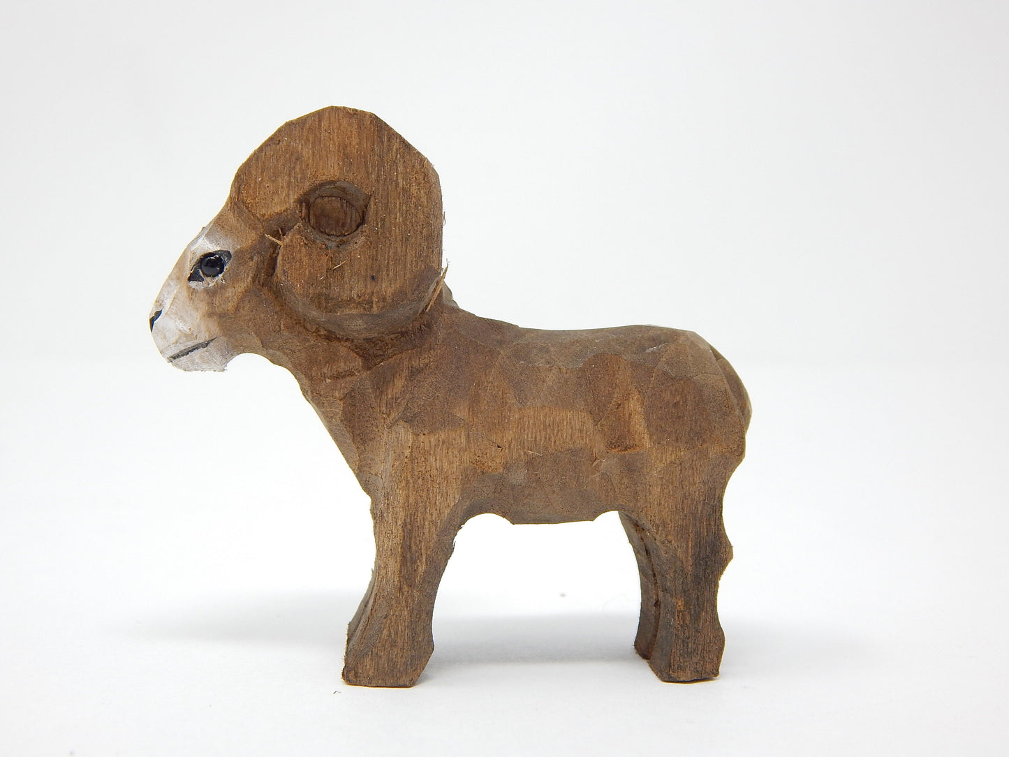 Hand-Carved Wooden Big Horn Ram Keychain – Ring Hook Clip Charm