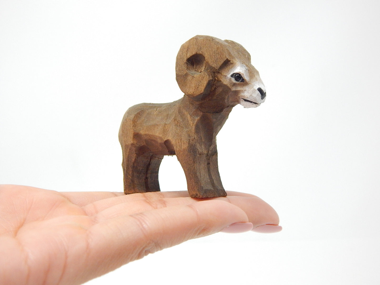 Hand-Carved Wooden Big Horn Ram Keychain – Ring Hook Clip Charm