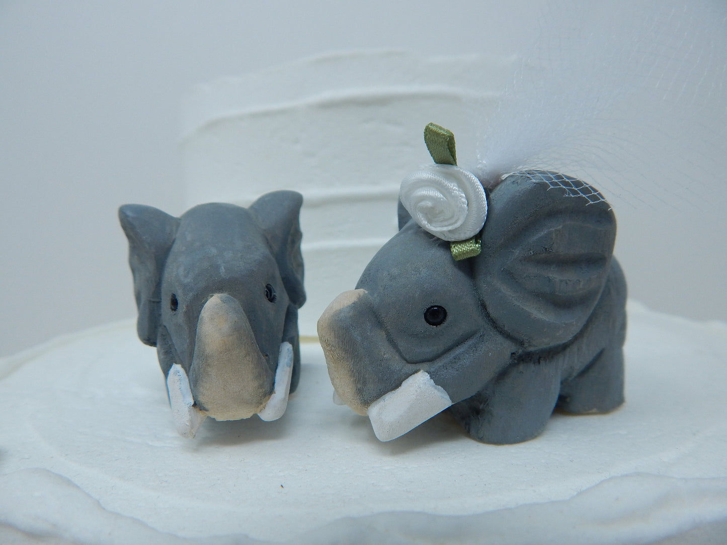 Elephant Cake Topper Bride & Groom Love Wedding Engagement Anniversary Carved Wood Statue