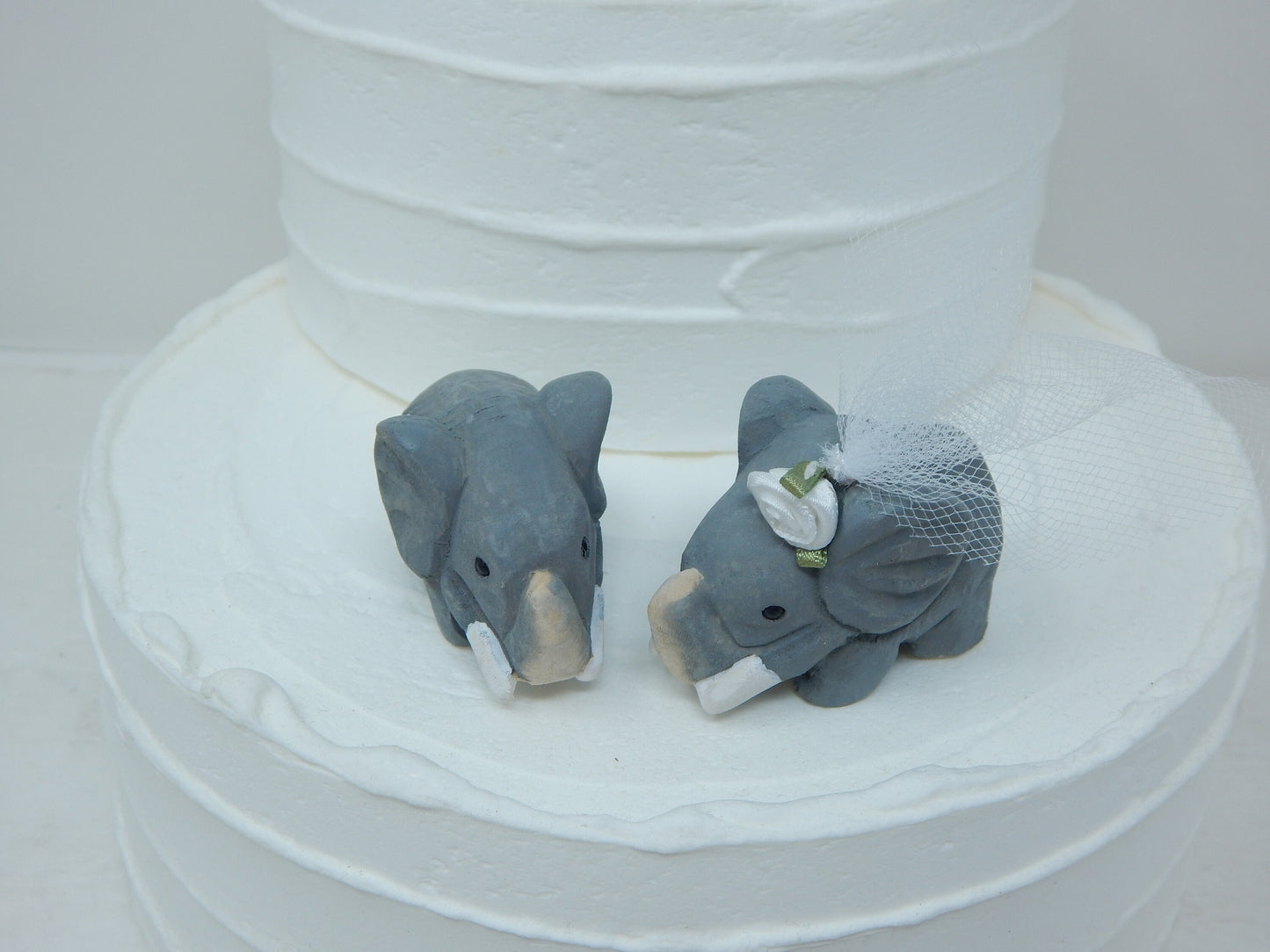 Elephant Cake Topper Bride & Groom Love Wedding Engagement Anniversary Carved Wood Statue