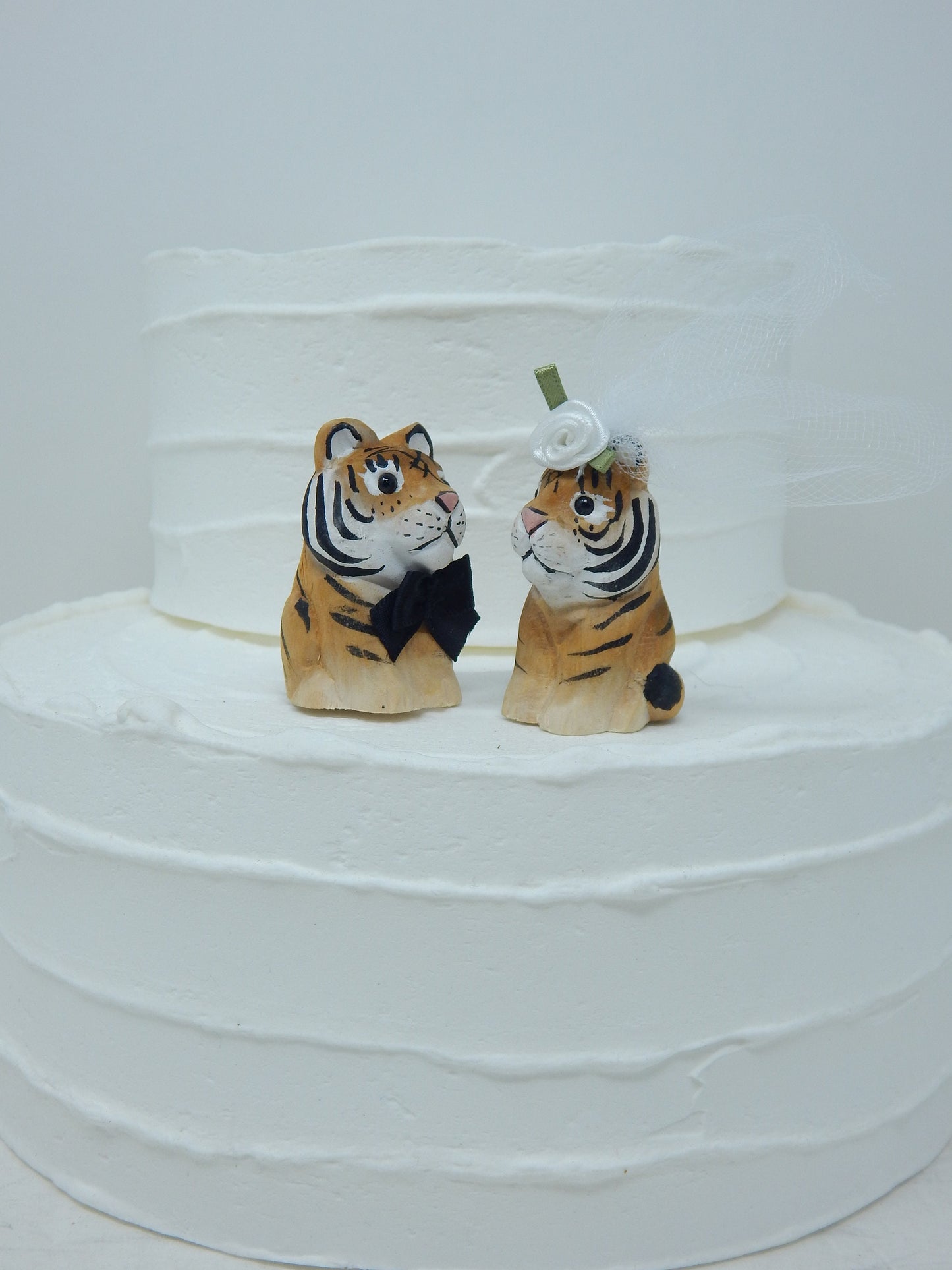 Tiger Wedding Cake Topper Love Bride Groom Engagement Anniversary Carved Wood Statue