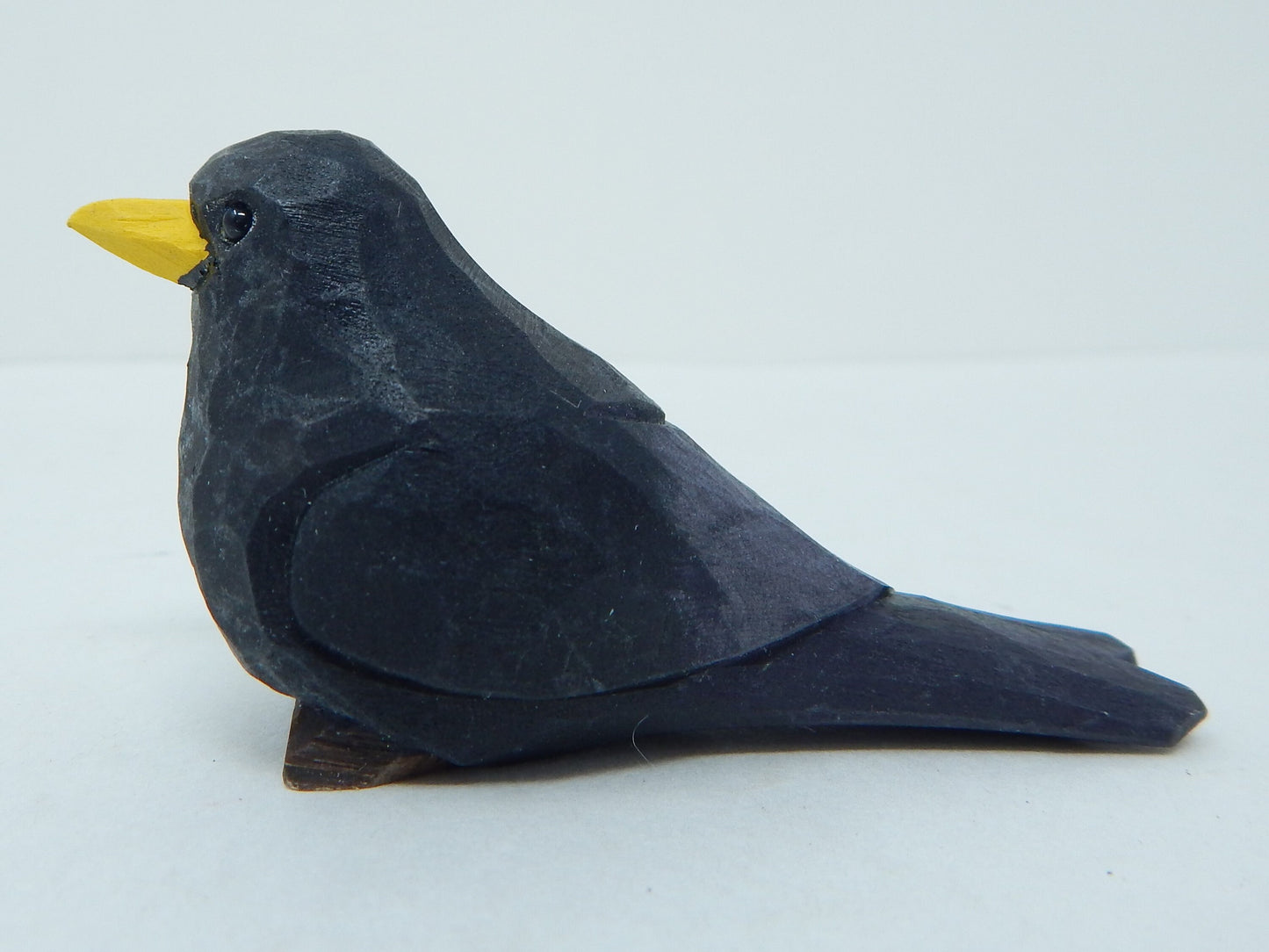 Blackbird Figurine Handmade Wood Starling Bird Statue Sculpture Decor Miniature Art Carve Small Animal