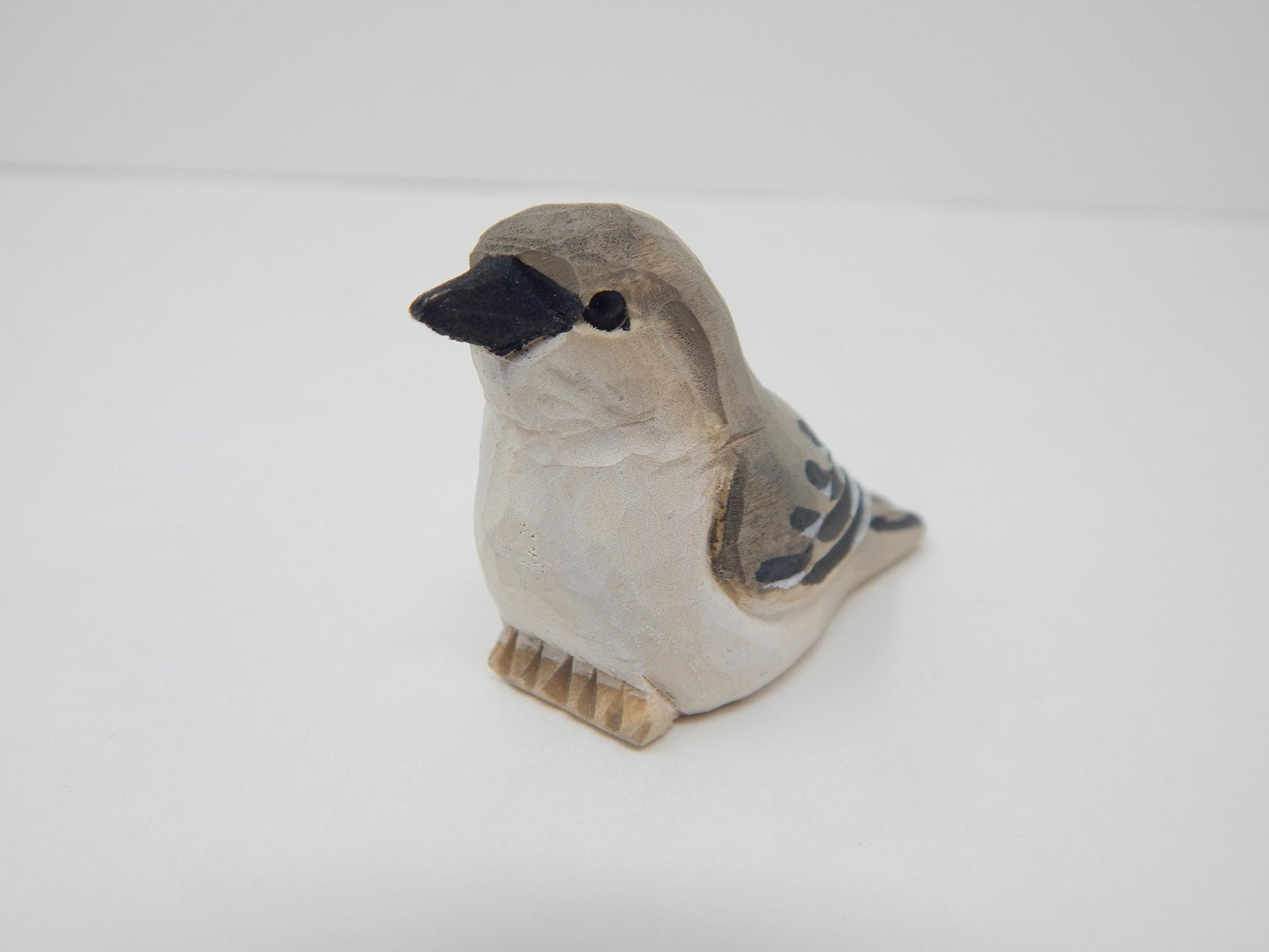 Hand-Carved Wooden Mockingbird Ornament – Hanging Bird Holiday Decor
