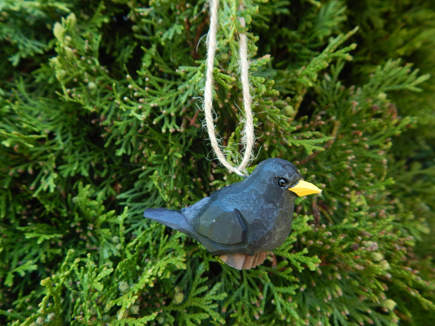 Blackbird Figurine Handmade Wood Starling Bird Statue Sculpture Decor Miniature Art Carve Small Animal