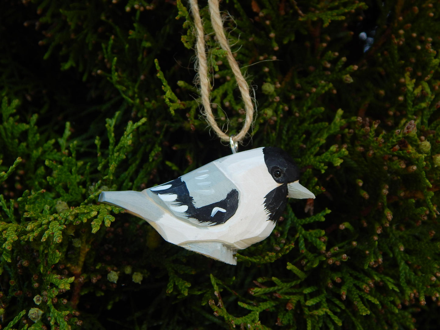 Chickadee Wine Stopper Wooden Figurine | Hand Carved Black-Capped Bird Figurine