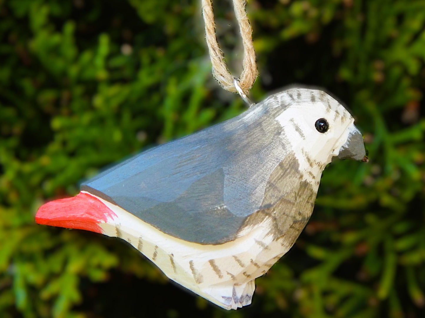 Hand-Carved African Grey Parrot Wooden Figurine: Miniature Bird Home Décor