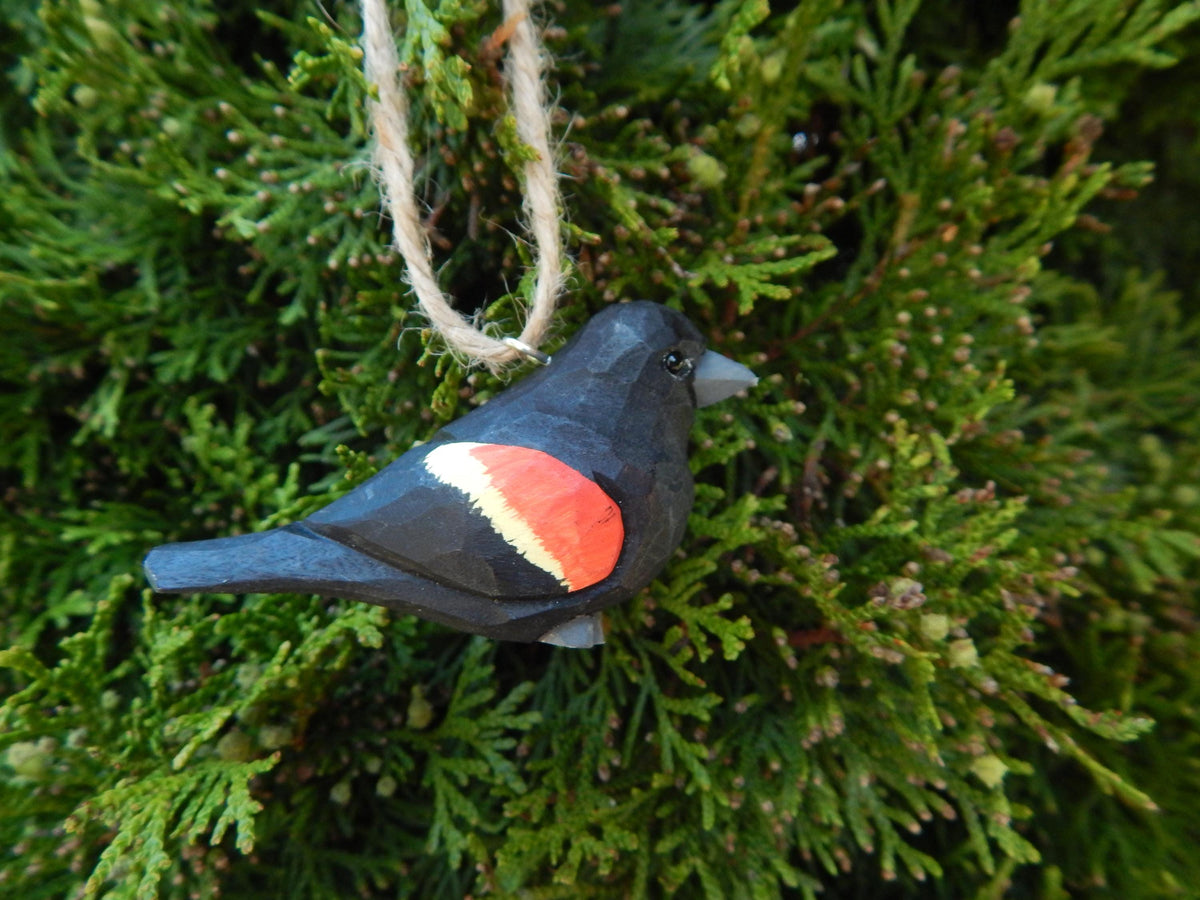 Hand-Carved Wooden Red-Winged Blackbird Figurine – Miniature Bird Art Decor Gift
