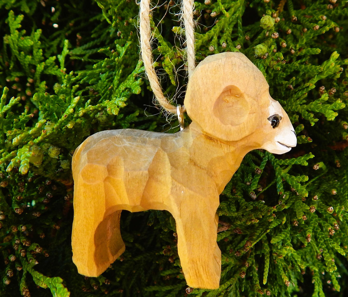 Hand-Carved Wooden Ram Ornament – Rustic Big Horn Holiday Hanging Decor Figurine