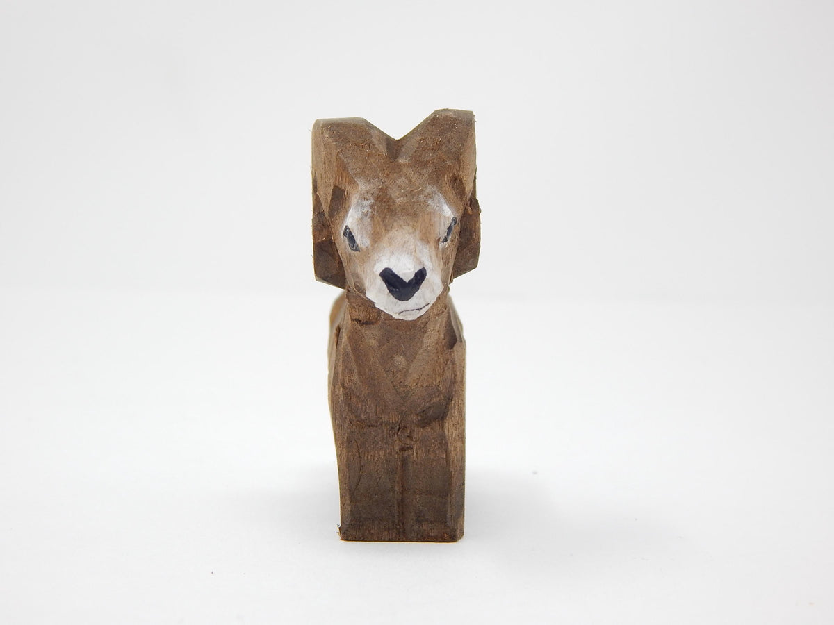Hand-Carved Wooden Ram Ornament – Rustic Big Horn Holiday Hanging Decor Figurine