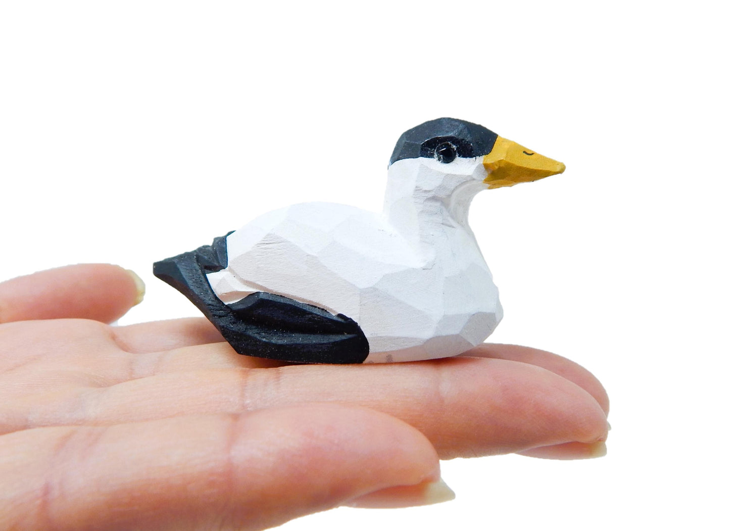 Hand-Carved Wooden Eider Duck Figurine – Miniature Bird Sculpture Home Decor