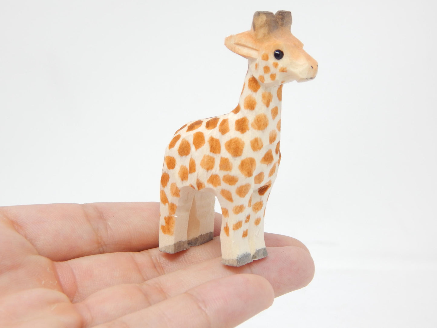 Hand-Carved Wooden Giraffe Ornament – Rustic Safari Holiday Decor