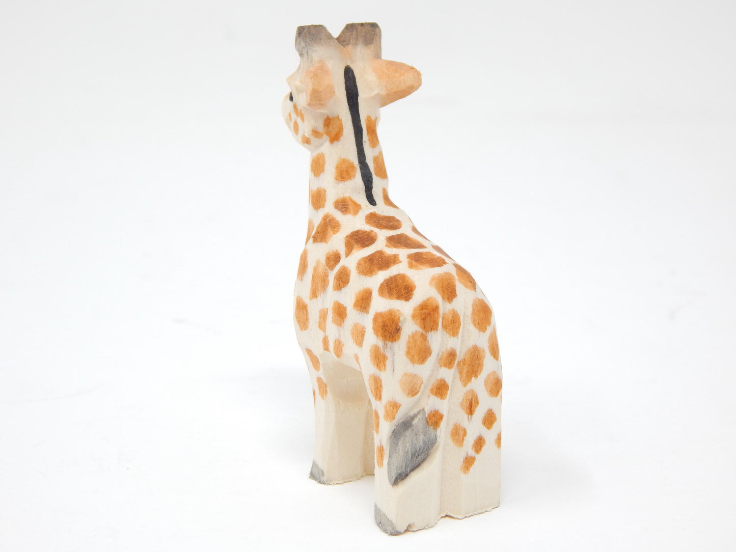 Hand-Carved Wooden Giraffe Ornament – Rustic Safari Holiday Decor