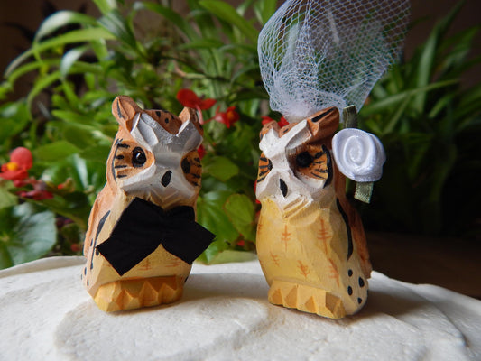 Horn Owl figurine Bird Cake Topper Bride & Groom Wedding Engagement Anniversary Carved Wood Statue