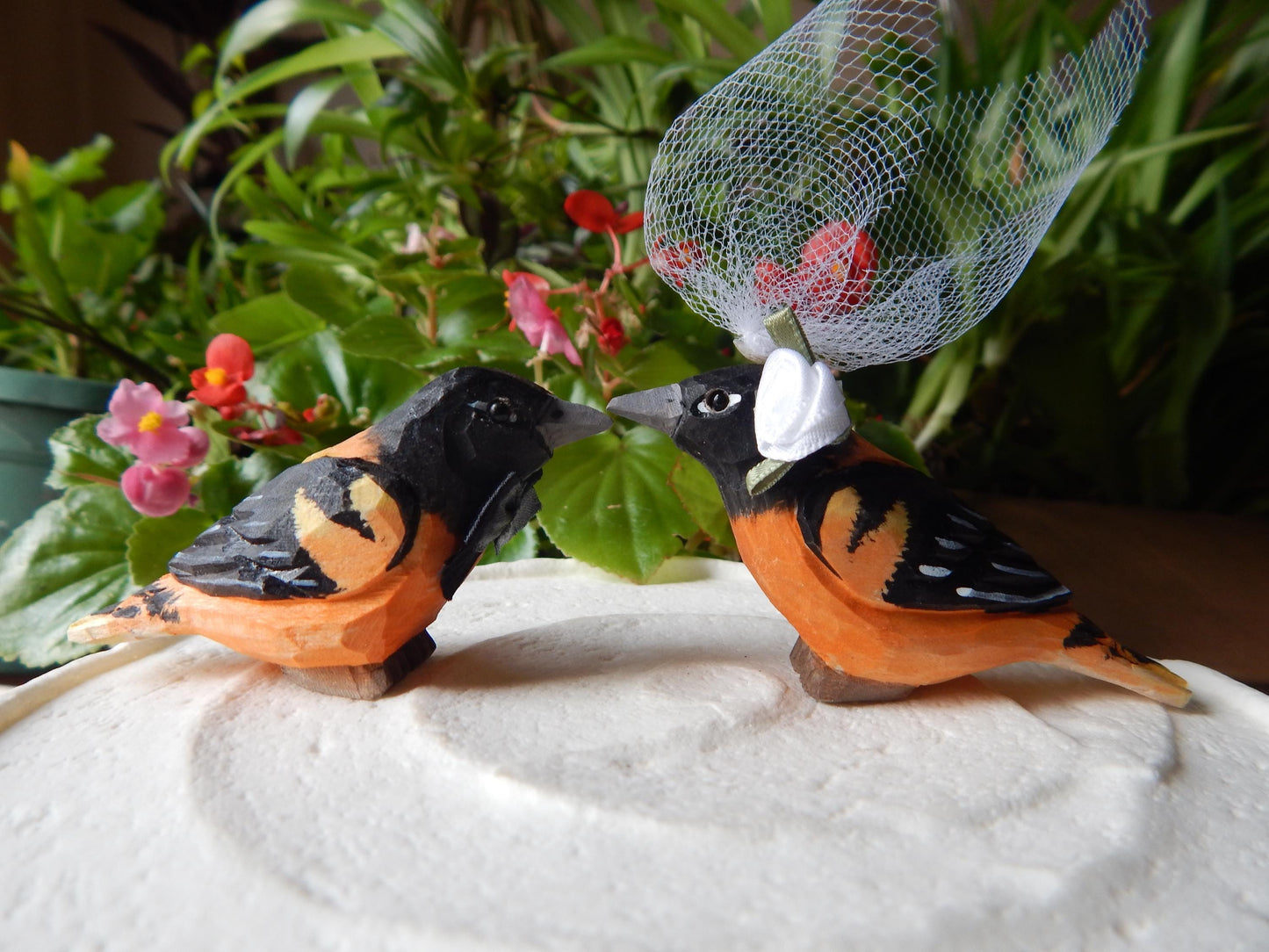 Oriole Bird Cake Topper Bride & Groom Love Wedding Engagement Anniversary Carved Wood Statue