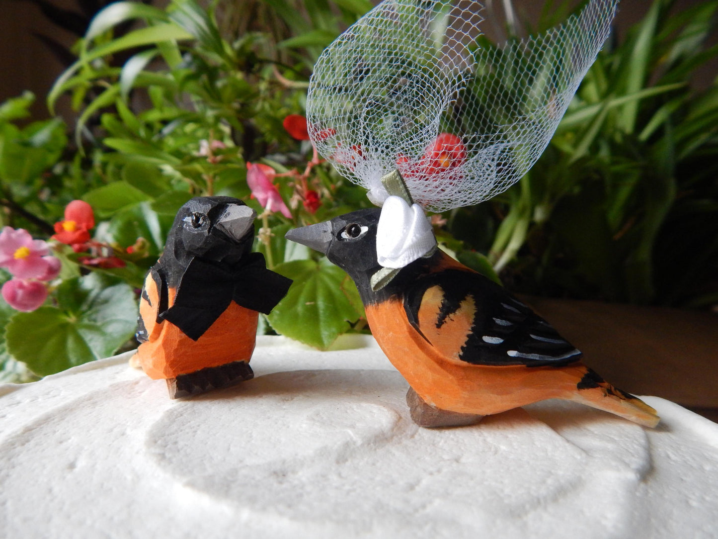 Oriole Bird Cake Topper Bride & Groom Love Wedding Engagement Anniversary Carved Wood Statue