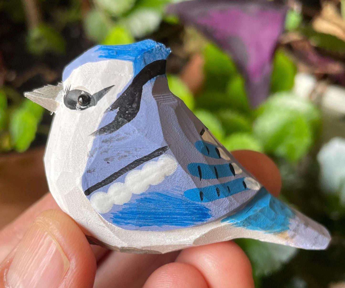 Hand-Carved Wooden Blue Jay Fridge Magnet – Miniature Bird Figurine Décor