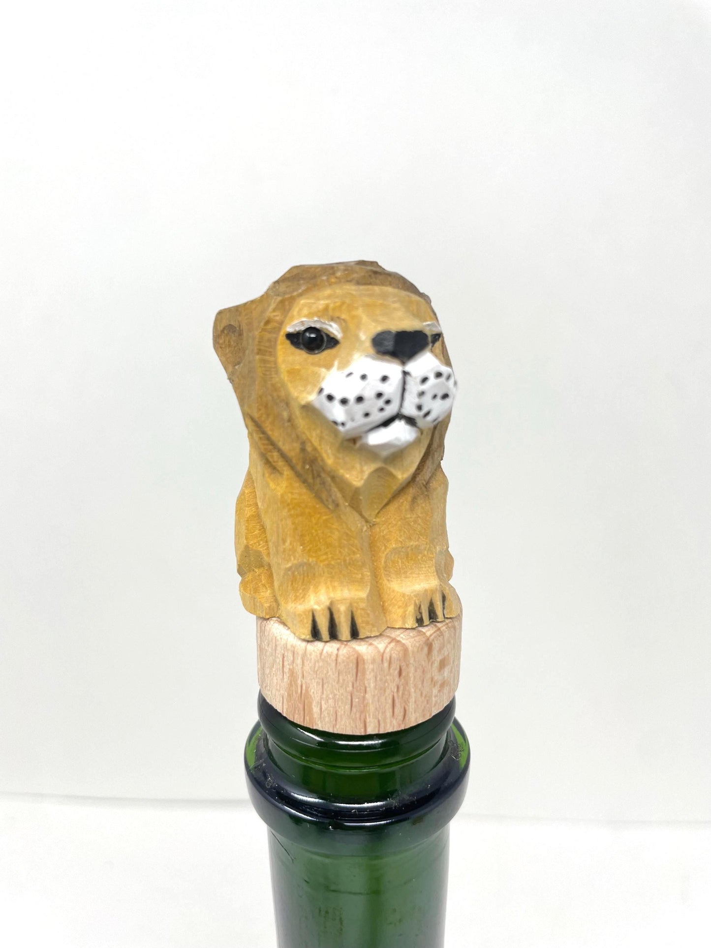 Hand-Carved Wooden Lion Wine Stopper – Rustic Bottle Plug