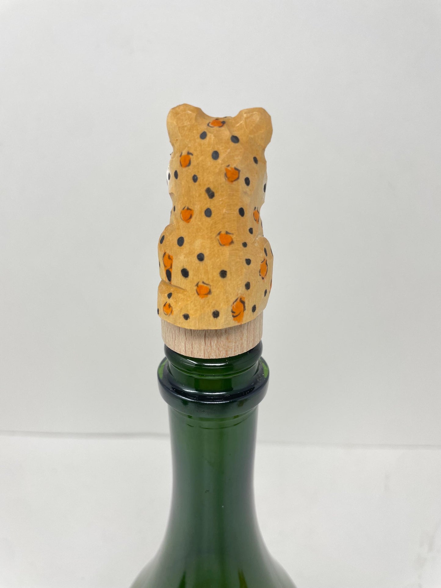 Hand-Carved Wooden Leopard Wine Stopper – Rustic Bottle Plug