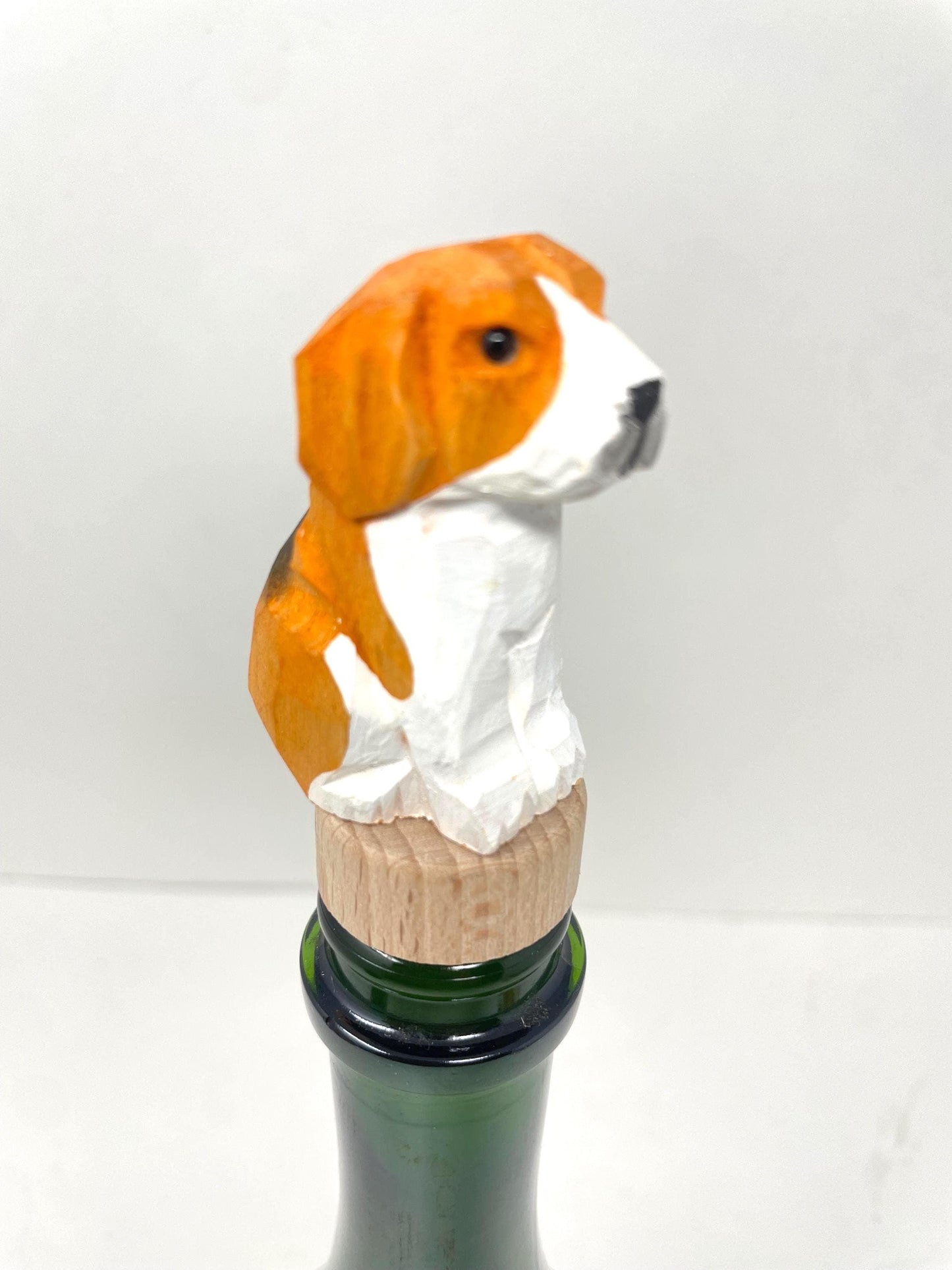Hand-Carved Wooden Beagle Dog Wine Stopper – Rustic Bottle Plug