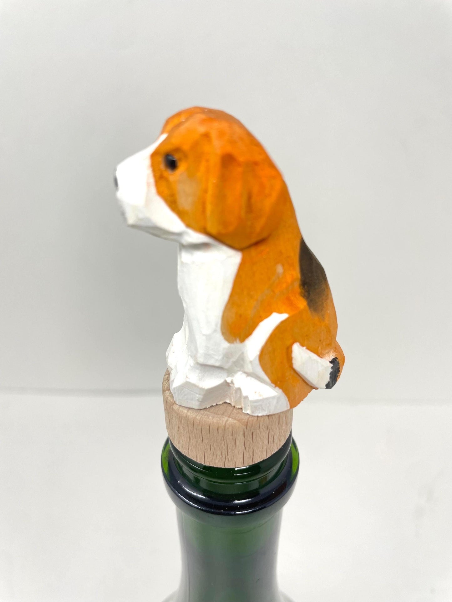 Hand-Carved Wooden Beagle Dog Wine Stopper – Rustic Bottle Plug