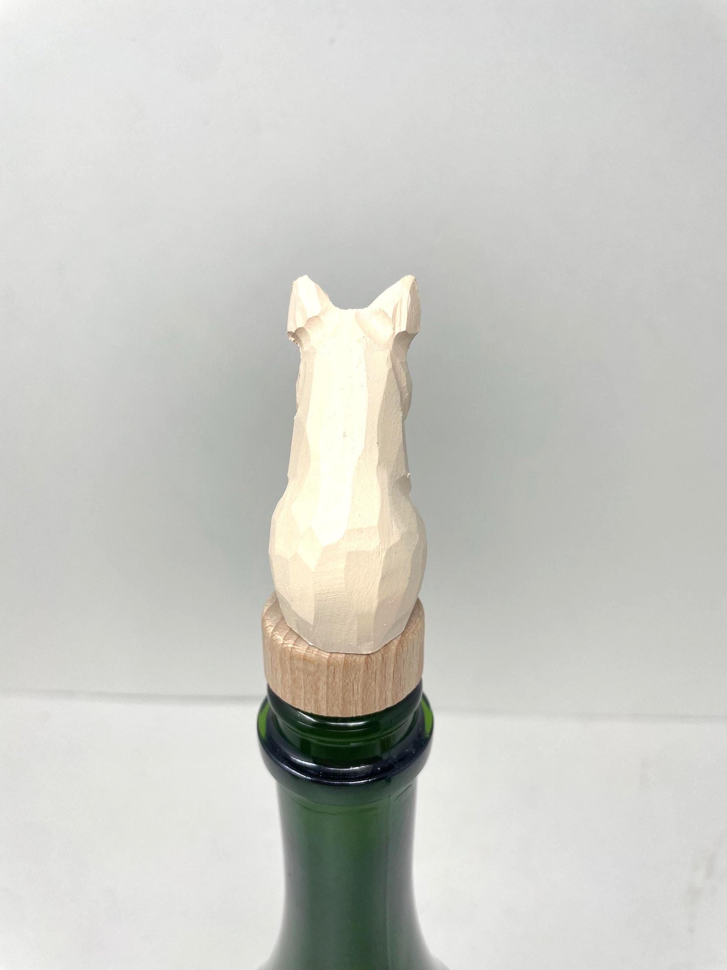 Hand-Carved Wooden Pig Wine Stopper – Rustic Bottle Plug