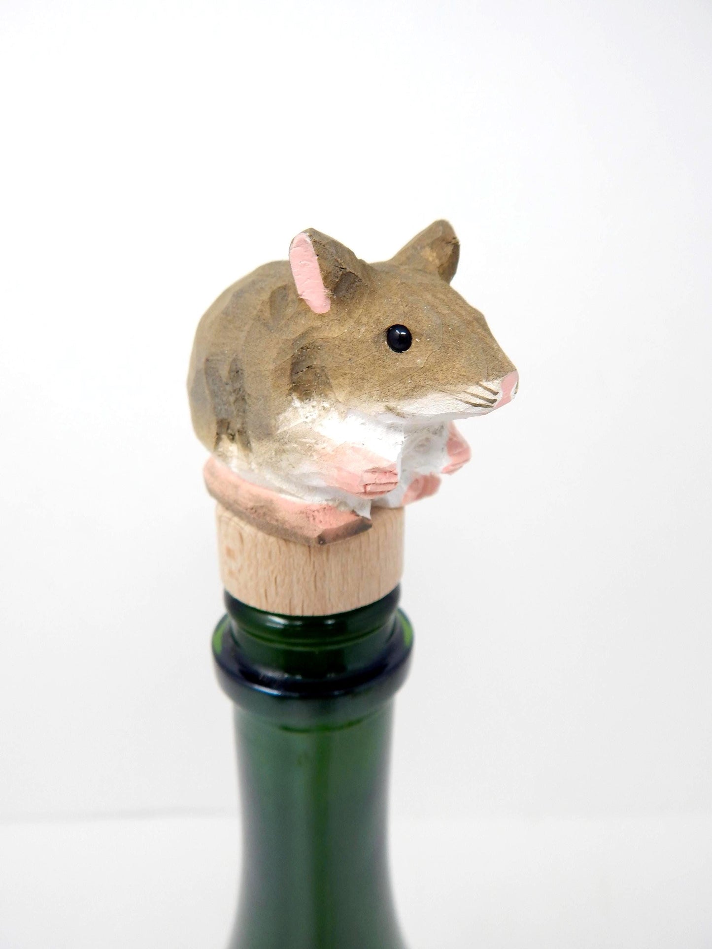 Hand-Carved Wooden Mouse Wine stopper: Miniature Rodent Collectible Décor