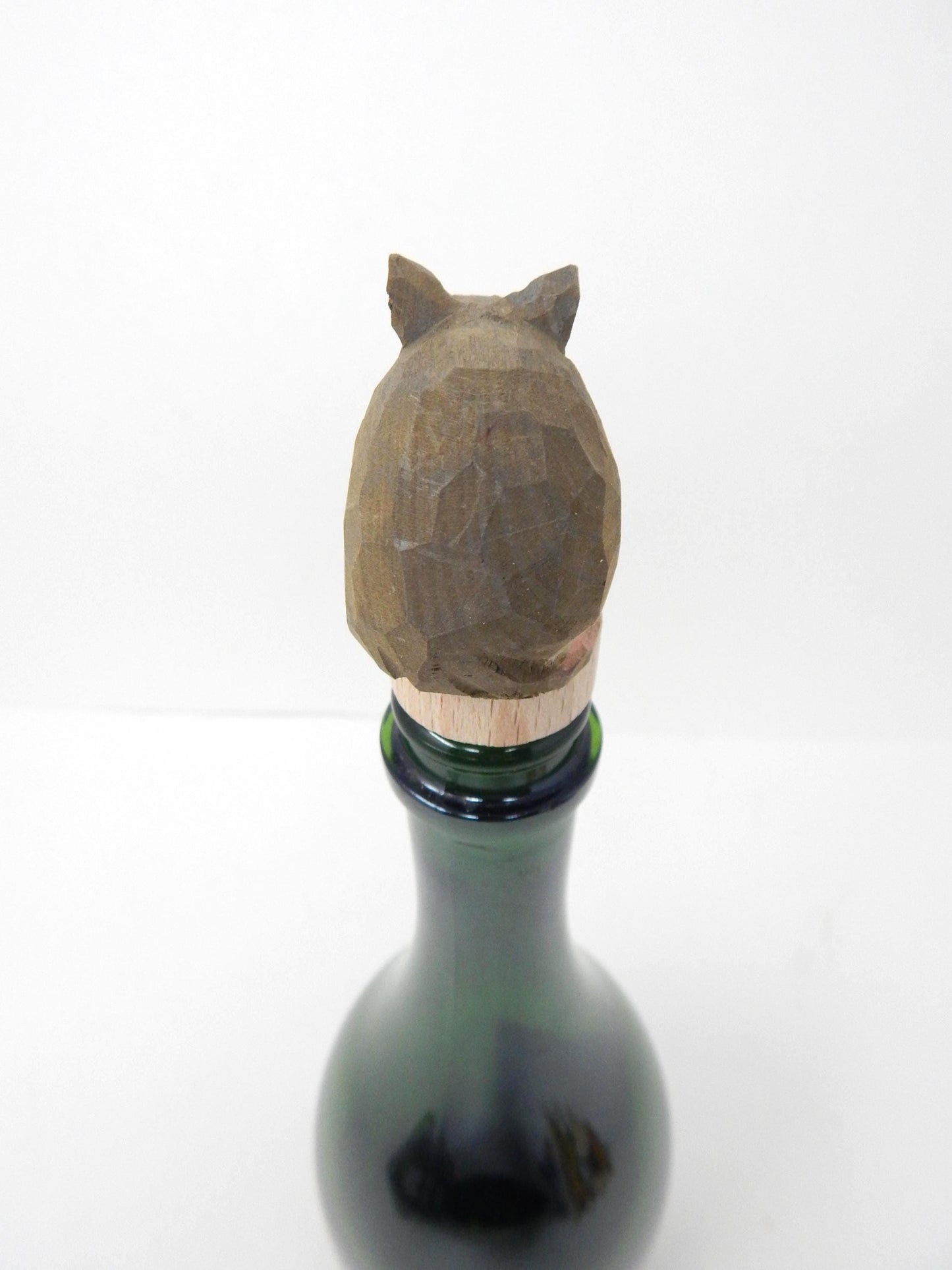 Hand-Carved Wooden Mouse Wine stopper: Miniature Rodent Collectible Décor